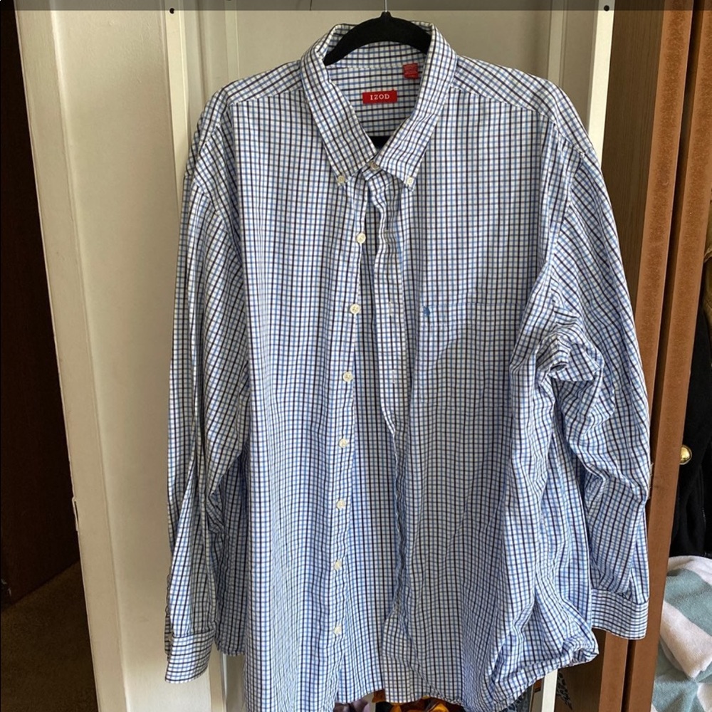 Men’s button up dress shirt